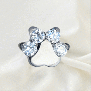 Joya huella de perro con cristal blanco deluxe / Helix piercing, titanio grado implante