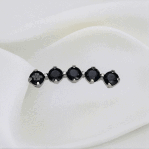 Joya cluster crecent de cristal negro deluxe / Helix piercing, titanio grado implante