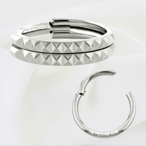 Aro, argolla doble piramidal textura / Helix, Conch, Lóbulo piercing, titanio grado implante