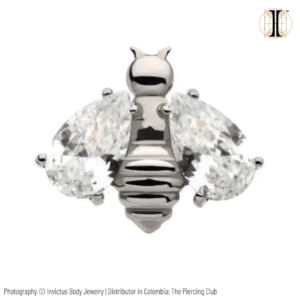 Joya abeja con cristal blanco deluxe / Titanio grado implante / INVICTUS