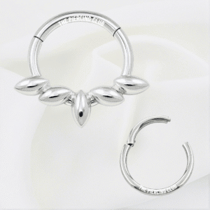 Aro, argolla con diseño de hojas / Daith - Septum piercing, titanio grado implante